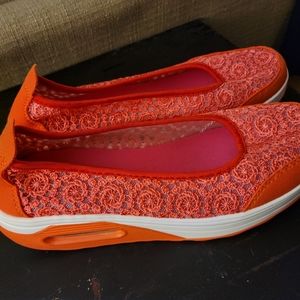 Ladies woven shoes